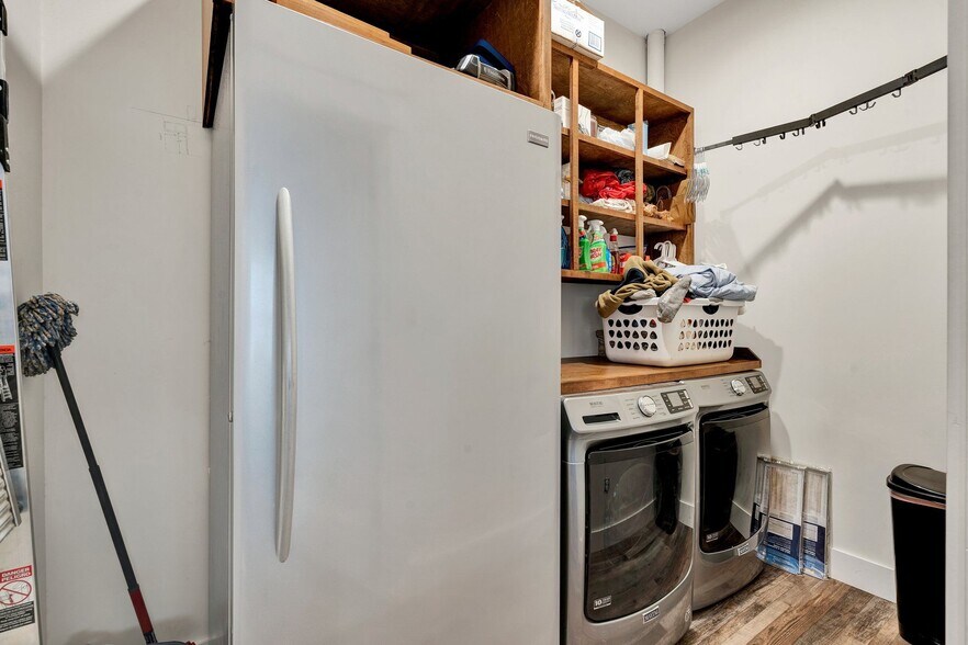 More Photos Of 1050 Whisperwood Trl NE, Cleveland Light Distribution For Sale