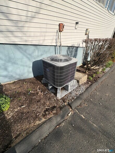 More Photos Of 390 Middlebury Rd, Middlebury Office For Sale