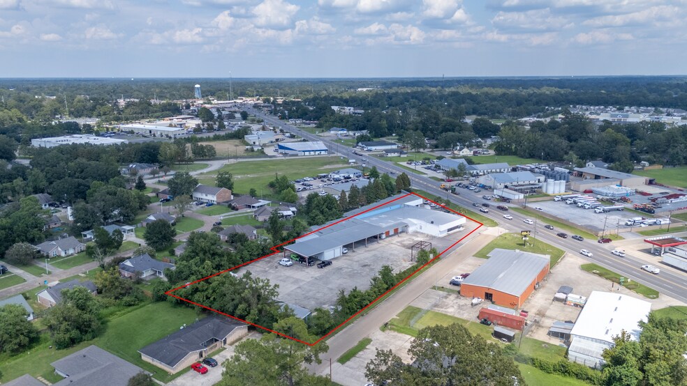 More Photos Of 947 Florida Ave SW, Denham Springs Flex For Sale