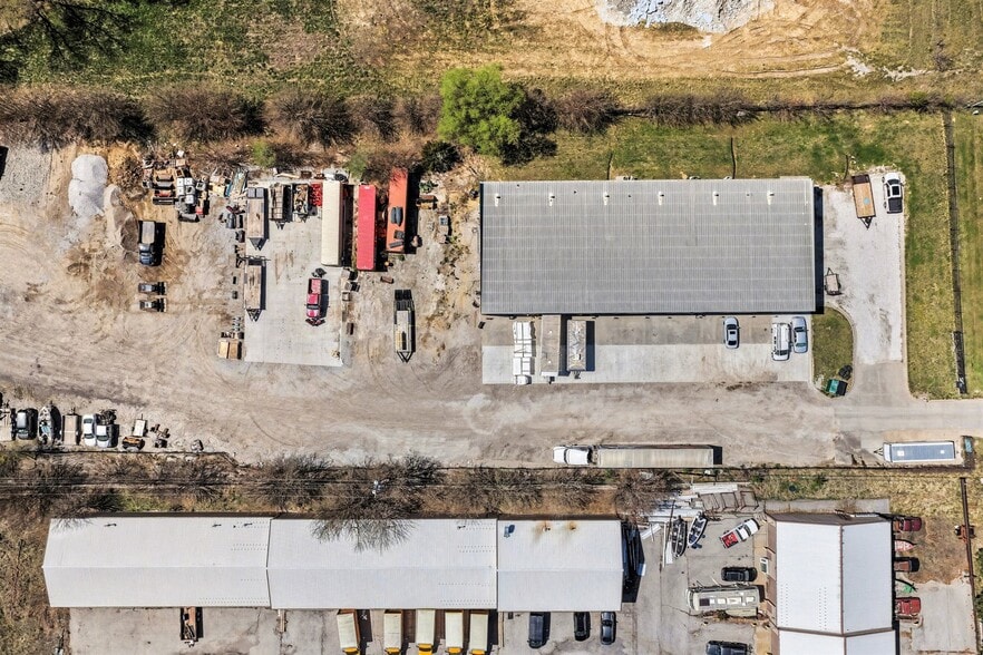 More Photos Of 21909 R & R Rd, Gretna Warehouse For Sale