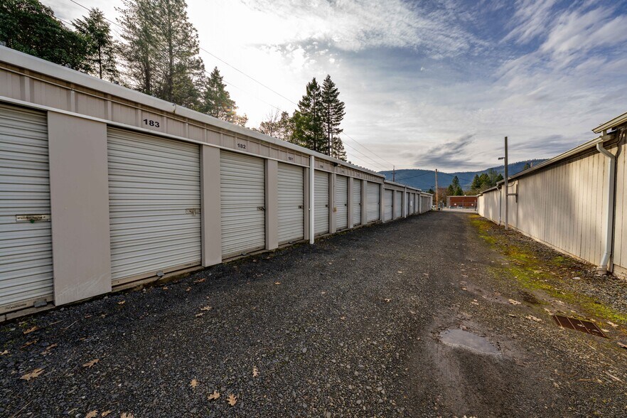 More Photos Of 25657 Redwood Hwy, Cave Junction Self Storage For Sale