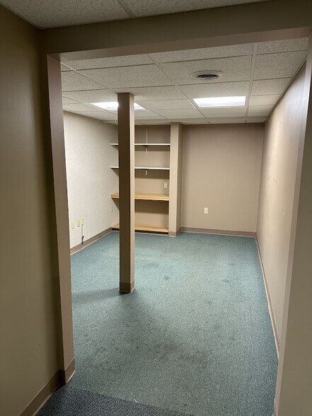 More Photos Of 293 W North St, Geneva Loft Creative Space For Lease