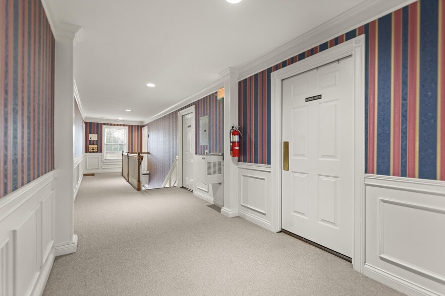 More Photos Of 103 Wind Haven Dr, Nicholasville Office For Lease