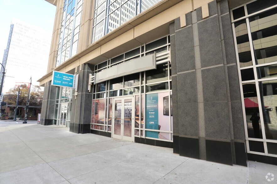 More Photos Of 161 Peachtree Center Ave NE, Atlanta Parking Garage For Lease