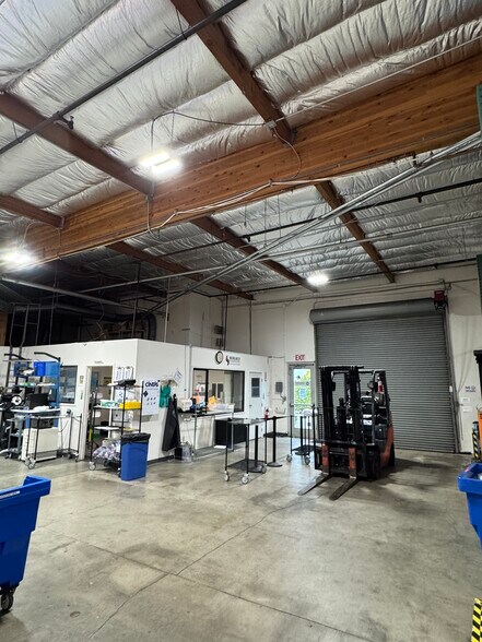 More Photos Of 51 Digital Dr, Novato Light Manufacturing For Sale