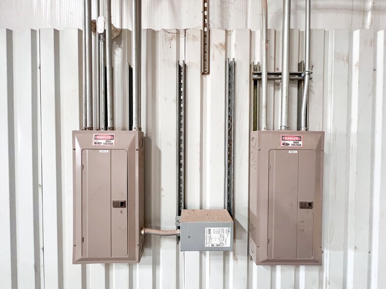 More Photos Of 8511 W Interstate 20, Midland Warehouse For Lease