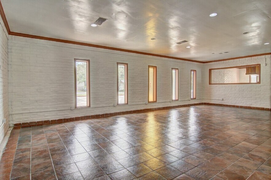 More Photos Of 4061 Highway 35 N, Rockport Restaurant For Lease