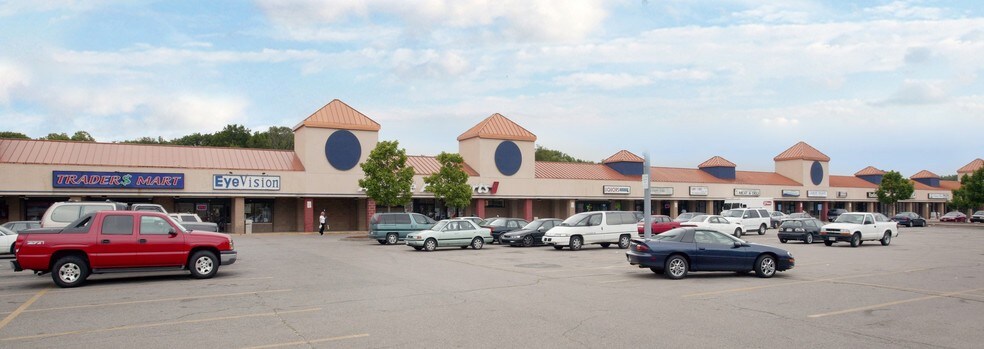 More Photos Of 694-760 Crescent St, Brockton Storefront For Lease