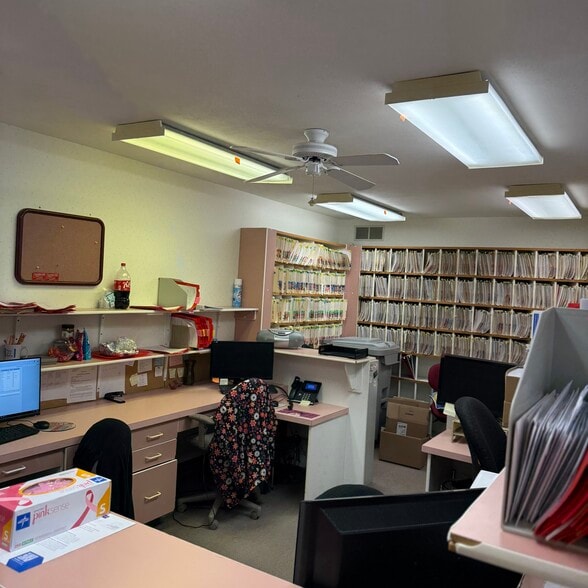 More Photos Of 3 Parkside Ct, Utica Medical For Lease
