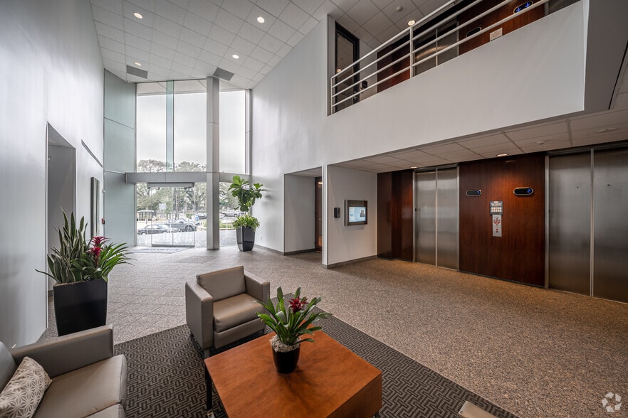 More Photos Of 602 Sawyer St, Houston Office For Lease