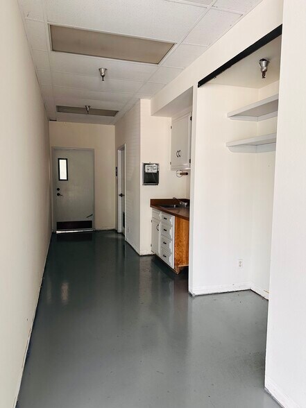 More Photos Of 1050 W Central Ave, Brea Manufacturing For Lease