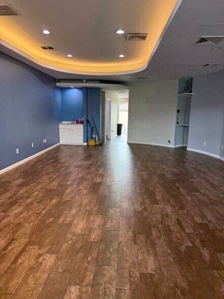 More Photos Of 1212 S Bristol St, Santa Ana General Retail For Lease