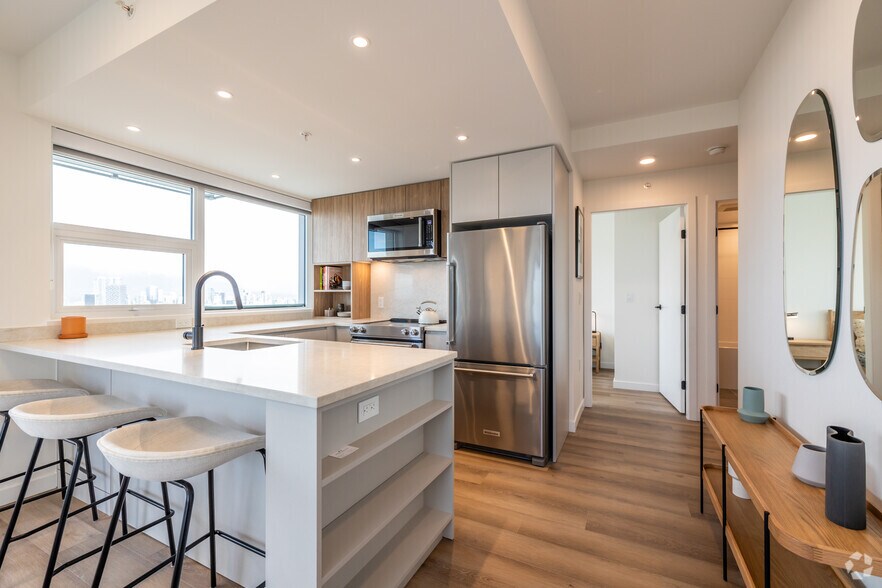 More Photos Of 2488 Granville St, Vancouver Apartments For Lease