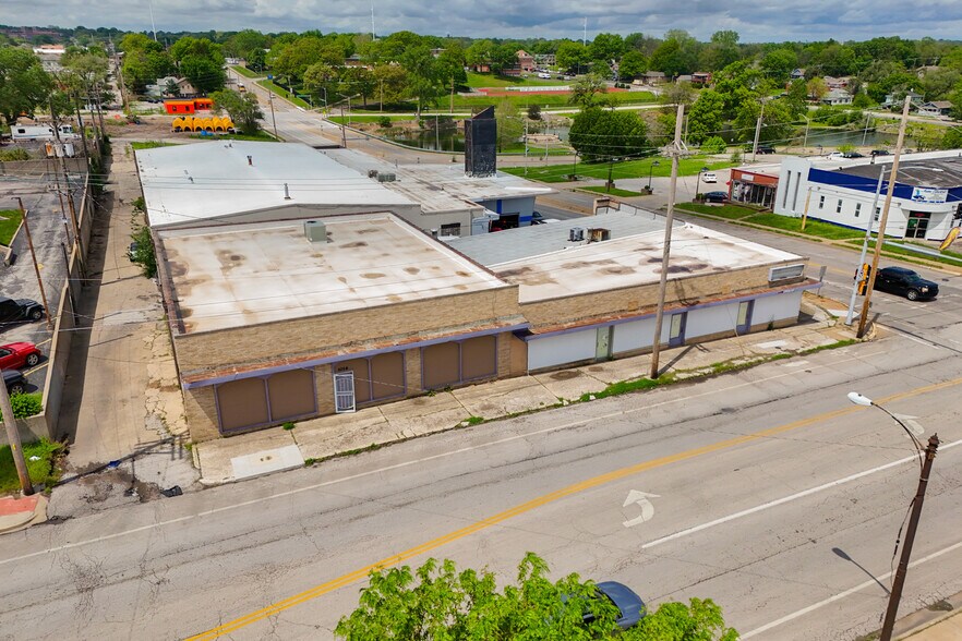 More Photos Of 1016-1020 N 10th St, Kansas City Light Distribution For Sale