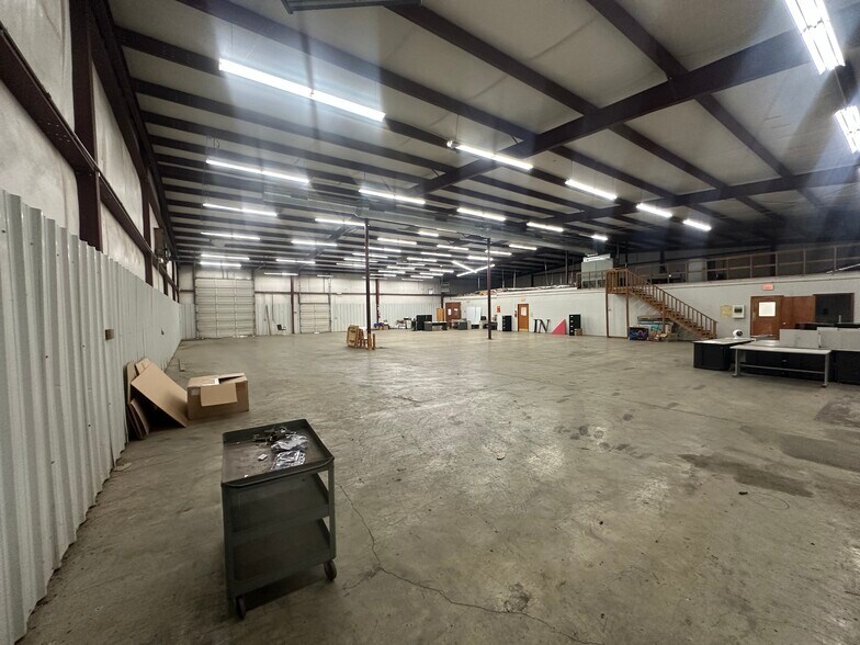 More Photos Of 19 Concourse Way, Greer Warehouse For Lease