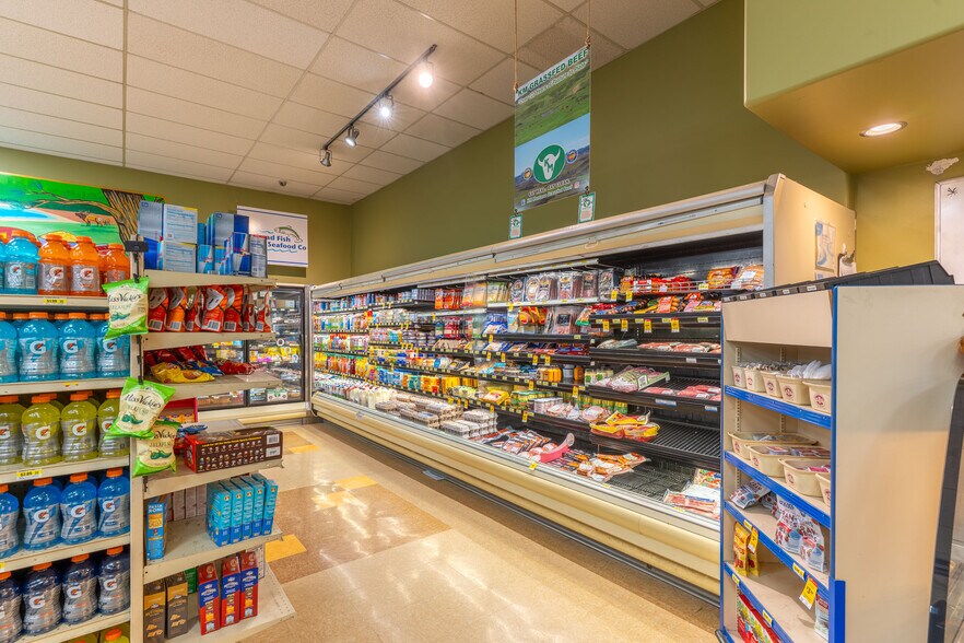 More Photos Of 821 Wisconsin Ave, Whitefish Service Station For Sale