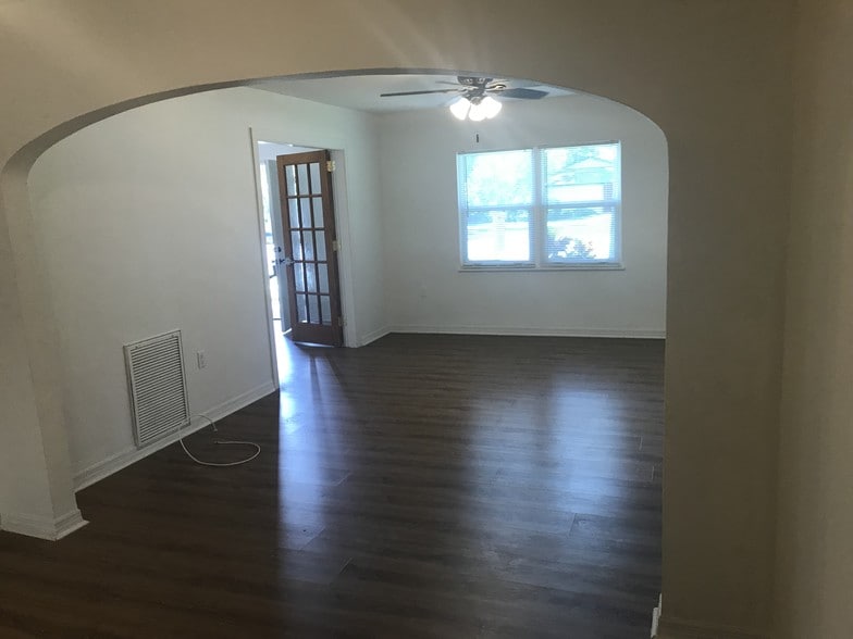 More Photos Of 3638 1st Ave N, Saint Petersburg Office Residential For Sale