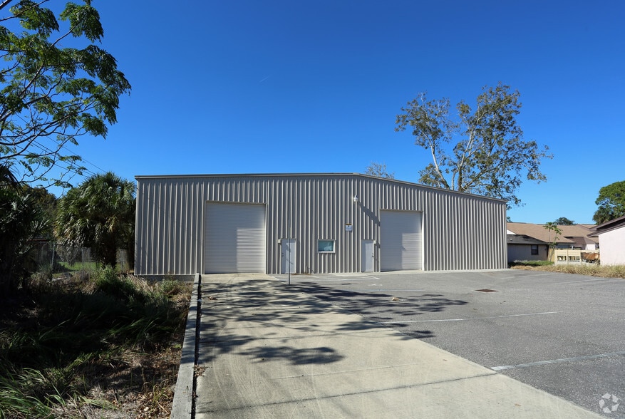 Primary Photo Of 7853 Leo Kidd Ave, Port Richey Warehouse For Sale