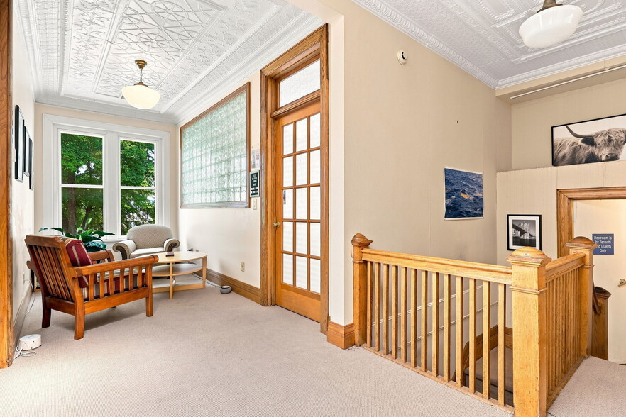 More Photos Of 44 Main St, Kingston Office For Lease