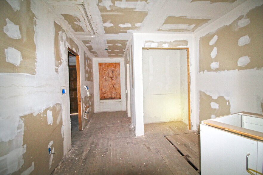 More Photos Of 199 W Main St, Superior Storefront For Sale