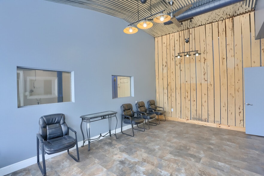 More Photos Of 2608 New Butler Rd, New Castle General Retail For Sale