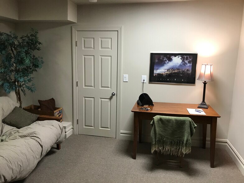 More Photos Of 11058 Shook Rd, Romulus Office Residential For Sale