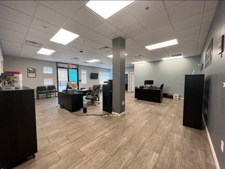 More Photos Of 11851 N 51st Ave, Glendale Medical For Sale