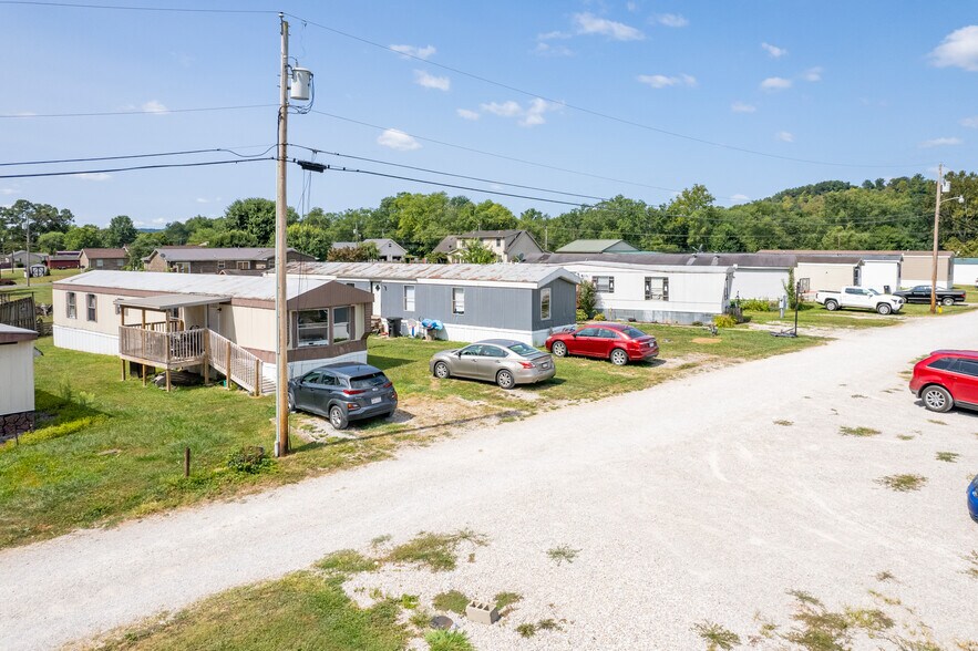 More Photos Of 30 Phillips Dr, Sistersville Manufactured Housing Mobile Home Park For Sale