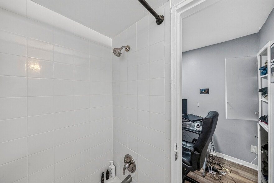 More Photos Of 308 Columbus Pl, New Brunswick Apartments For Sale