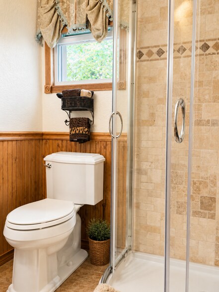 More Photos Of 15 West St, Lake George Hospitality For Sale