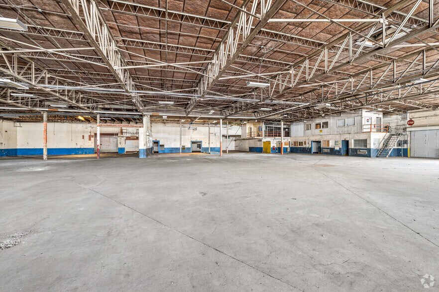 More Photos Of 500 S Chippewa St, Lumberton Warehouse For Sale