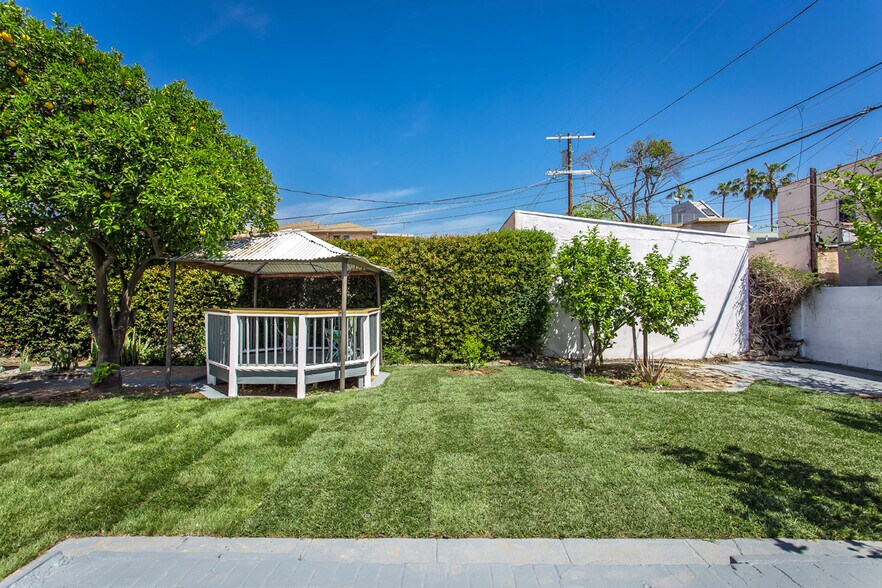 More Photos Of 1524 S Fairfax Ave, Los Angeles Specialty For Sale