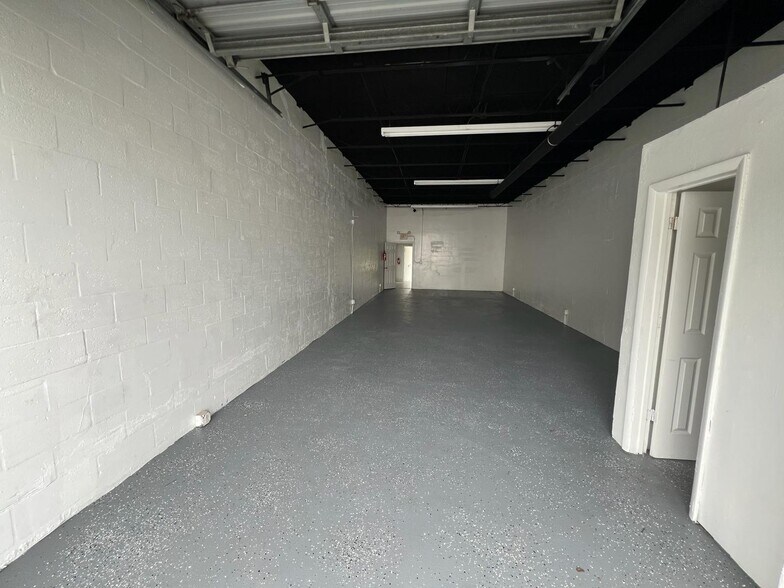 More Photos Of 350-362 NW 27th Ave, Fort Lauderdale Warehouse For Lease