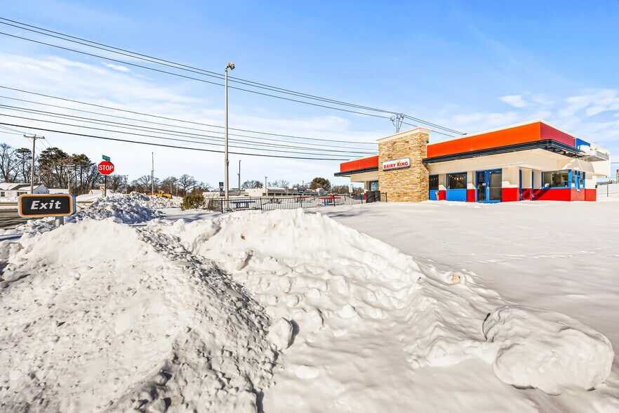 More Photos Of 1535 Memorial Dr, Chicopee Restaurant For Sale