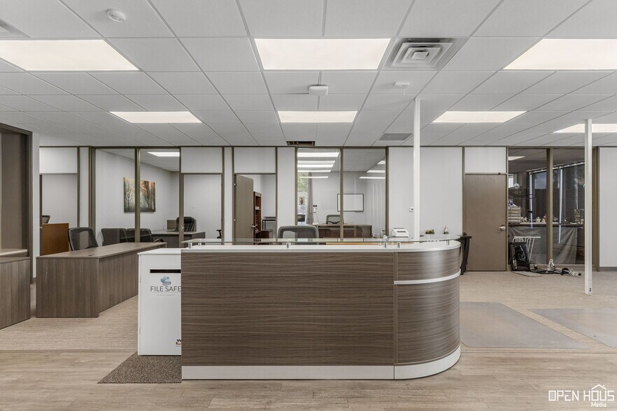 More Photos Of 915 9th St, Wichita Falls Office For Sale