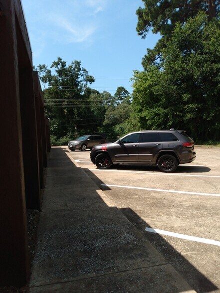 More Photos Of 2019B S Henderson Blvd, Kilgore Medical For Lease