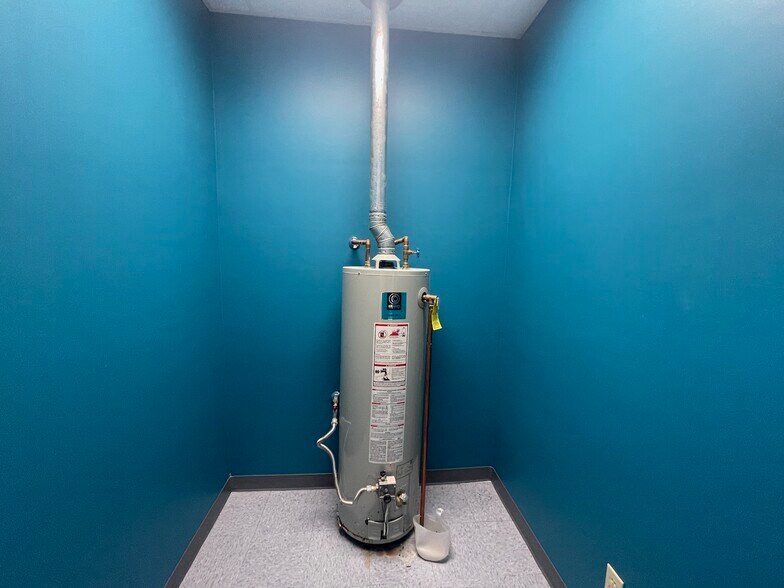 More Photos Of 78 Lynoak Cv, Jackson Medical For Sale