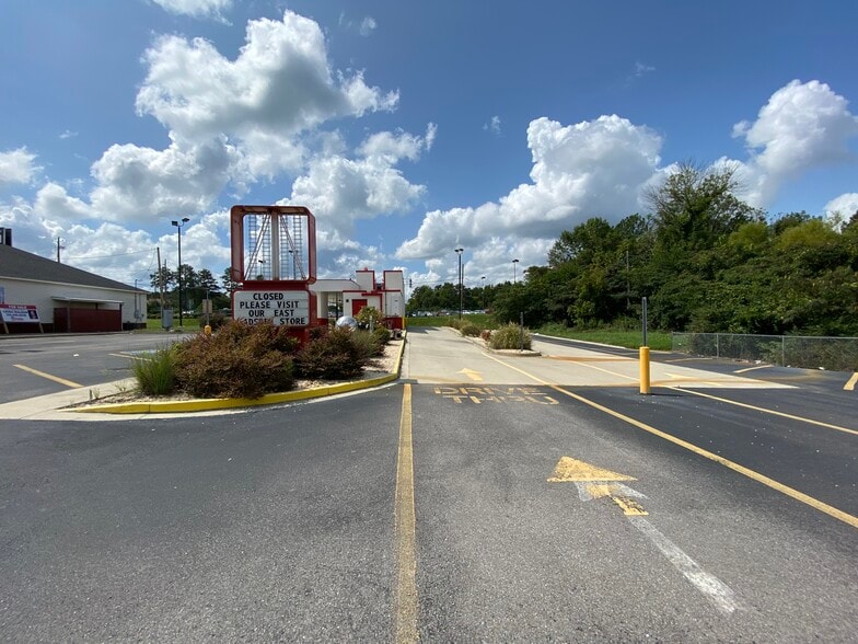 More Photos Of 3329 Rainbow Dr, Rainbow City Fast Food For Sale