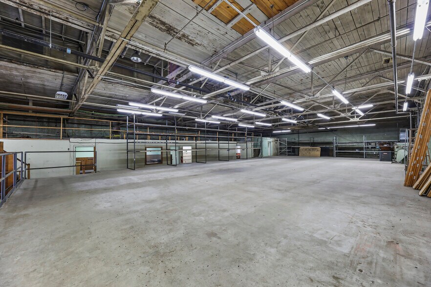 More Photos Of 1311 East St, Pittsfield Warehouse For Sale