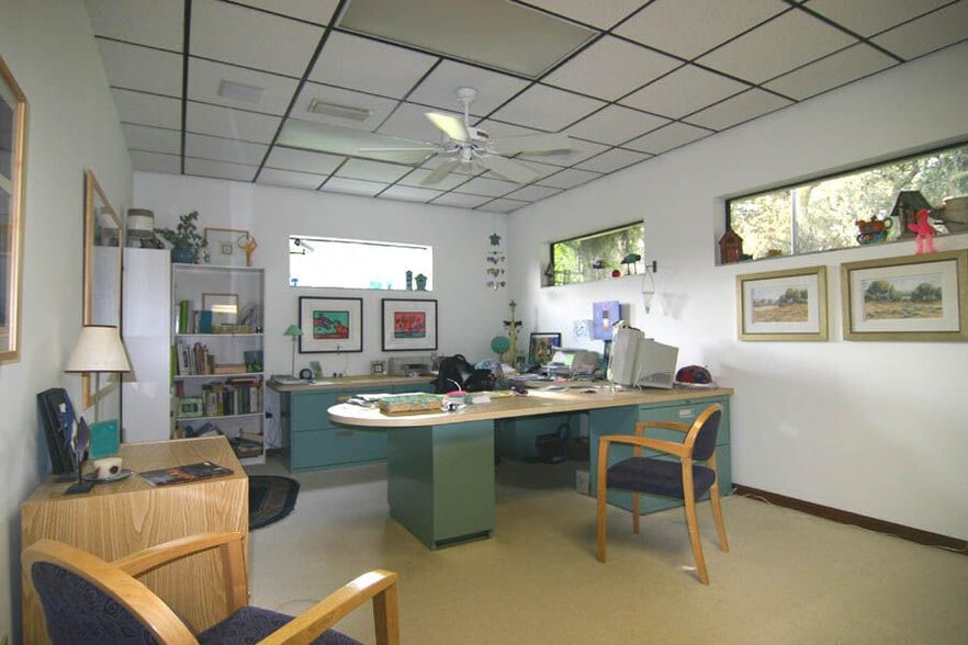 More Photos Of 808 W Waters Ave, Tampa Office For Sale