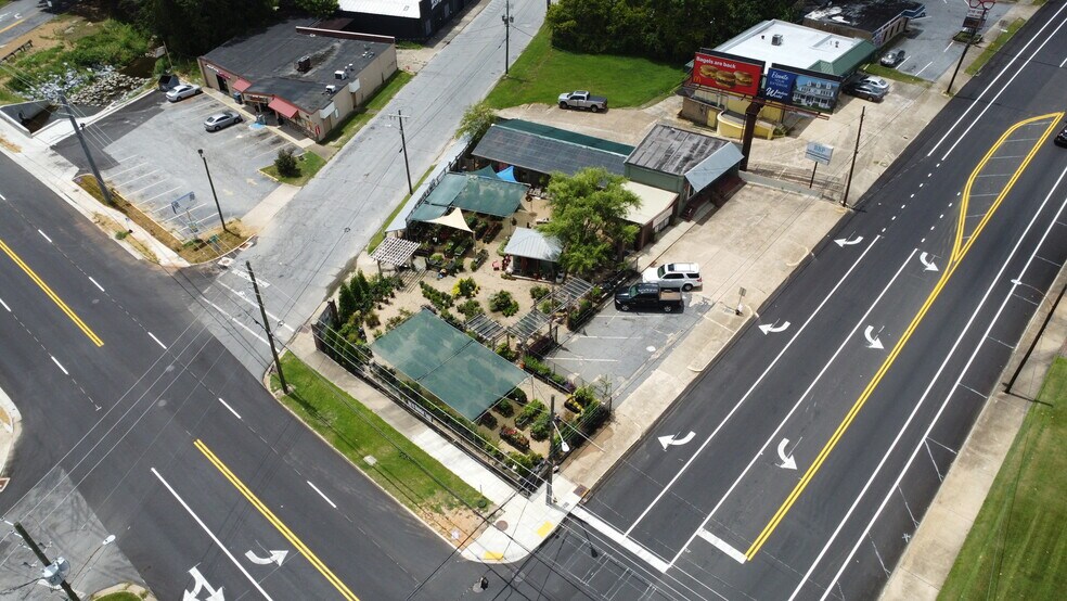 More Photos Of 1210 13th St, Columbus Garden Center For Sale
