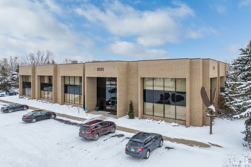 More Photos Of 2121 Cliff Dr, Eagan Medical For Lease