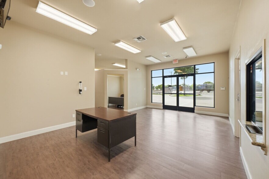More Photos Of 5407 Interstate 35 Access Rd, San Antonio Land For Lease