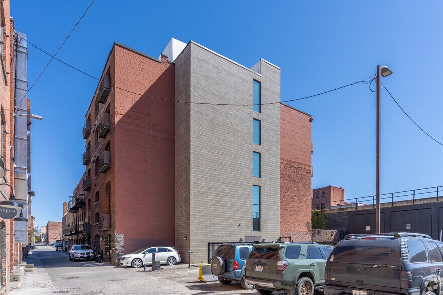 More Photos Of 122 S Monroe St, Spokane Office For Sale