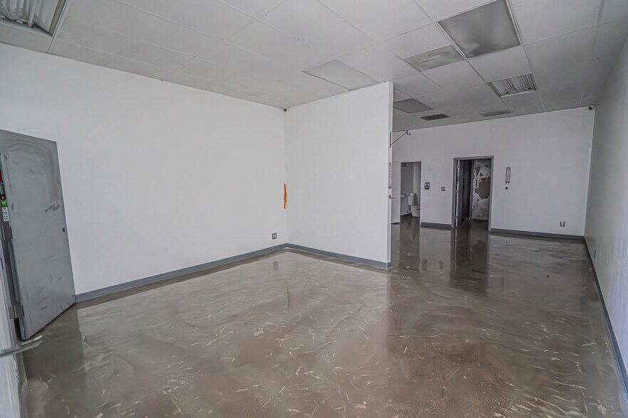More Photos Of 1901 S Alameda St, Los Angeles General Retail For Sale