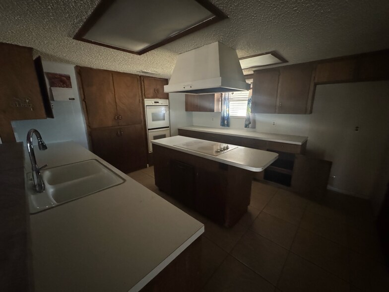 More Photos Of 401 Patriot Way, Georgetown Specialty For Lease
