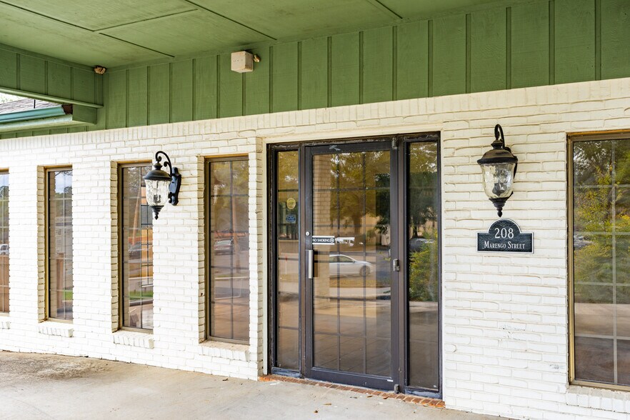 More Photos Of 208 Marengo St, Florence Healthcare For Lease