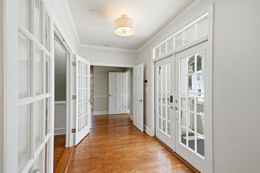 More Photos Of 537 E Park Ave, Tallahassee Office For Sale