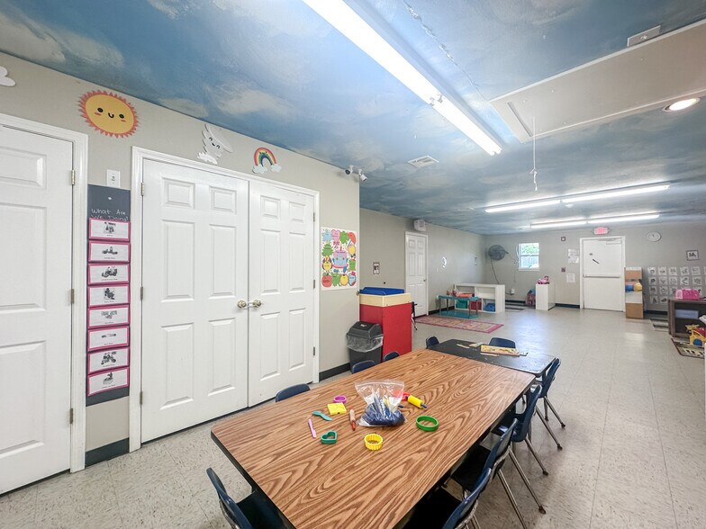 More Photos Of 710 W Broadway St, Collinsville Daycare Center For Sale