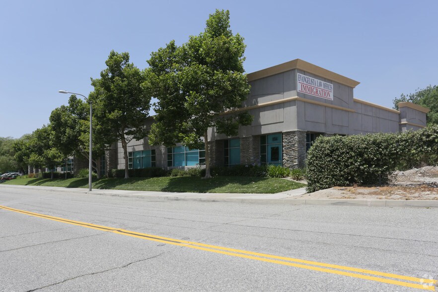 More Photos Of 894 Hardt St, San Bernardino Medical For Lease